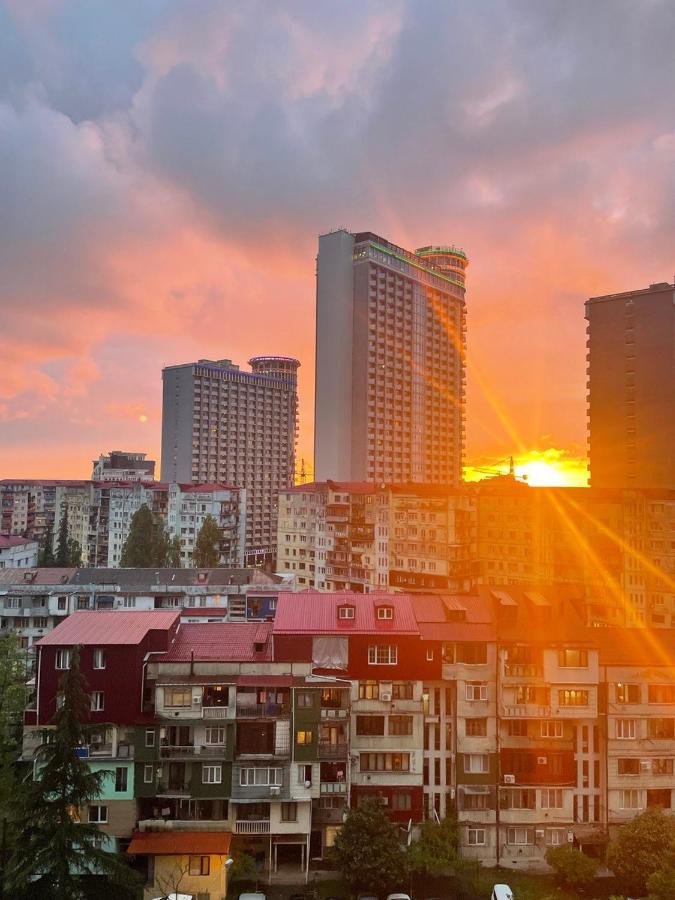 "Студия 24" - Посуточно И Помесячно Batumi Eksteriør bilde